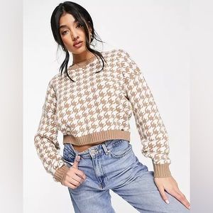 Hollister Brown and White Houndstooth Sweater